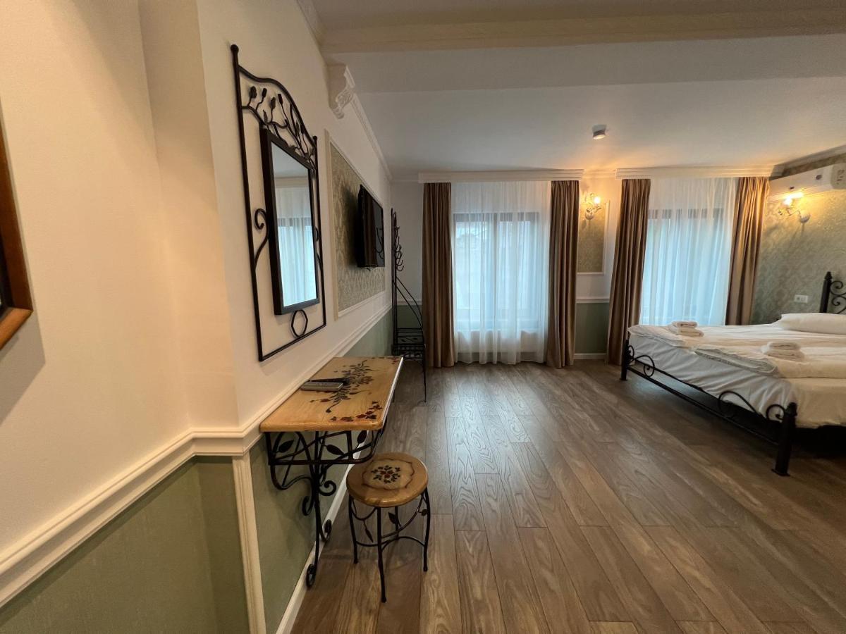 Boutique Cathedral Plaza Residences For Rent Downtown Hotel Bucureşti