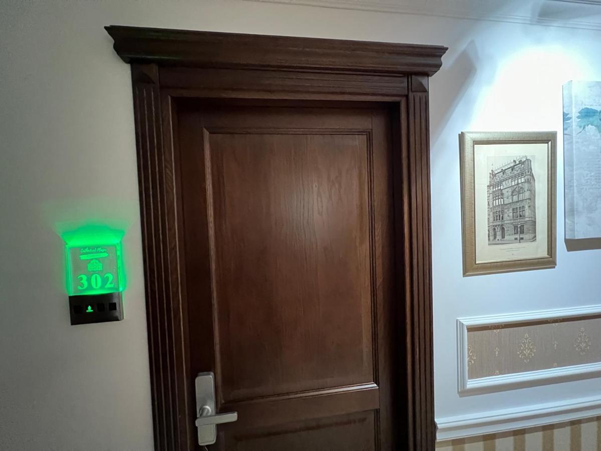 Boutique Cathedral Plaza Residences For Rent Downtown 酒店