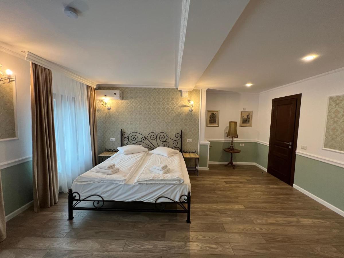 Cathedral Plaza Residences Hotel