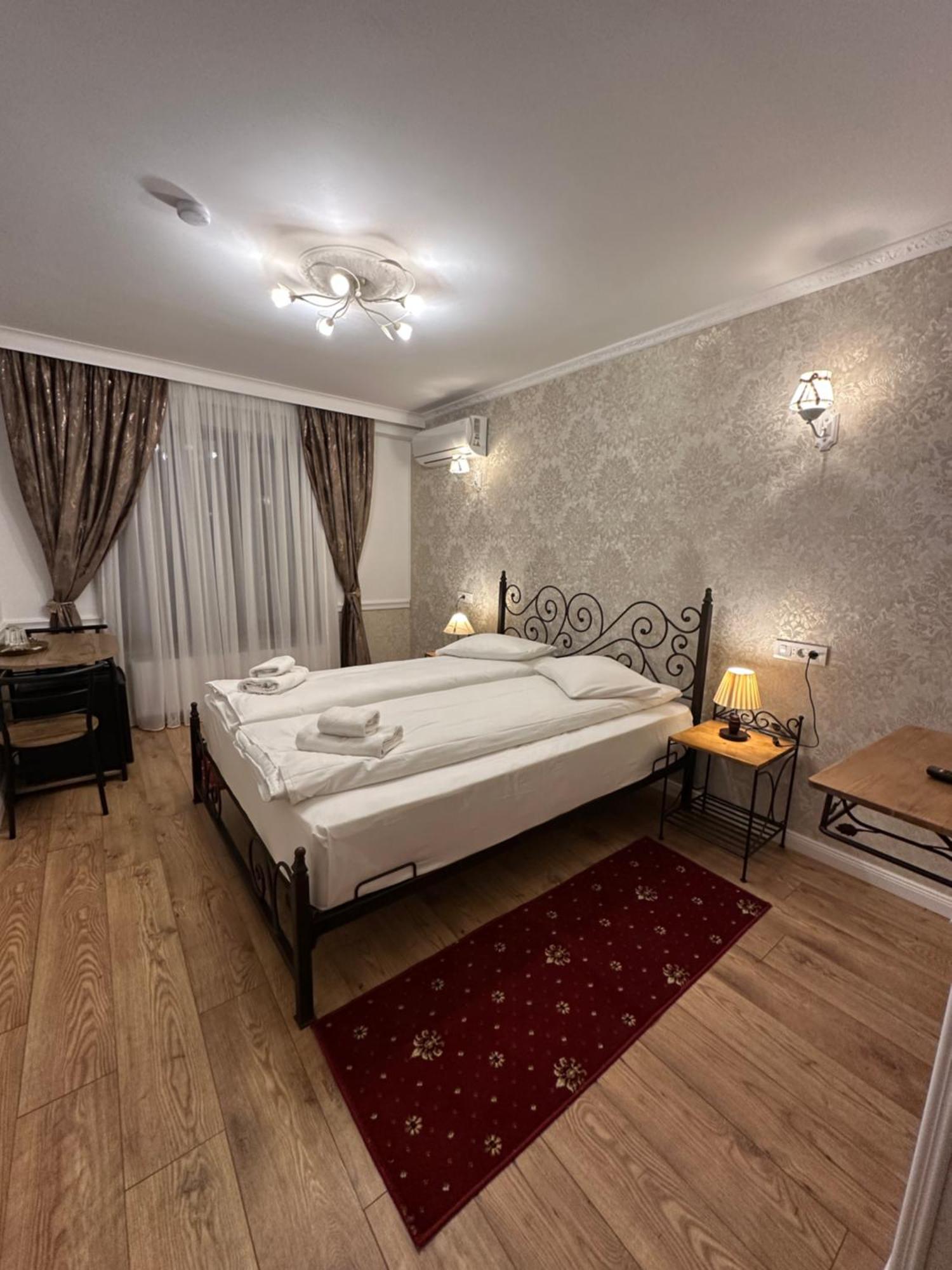 酒店 Boutique Cathedral Plaza Residences For Rent Downtown 布加勒斯特