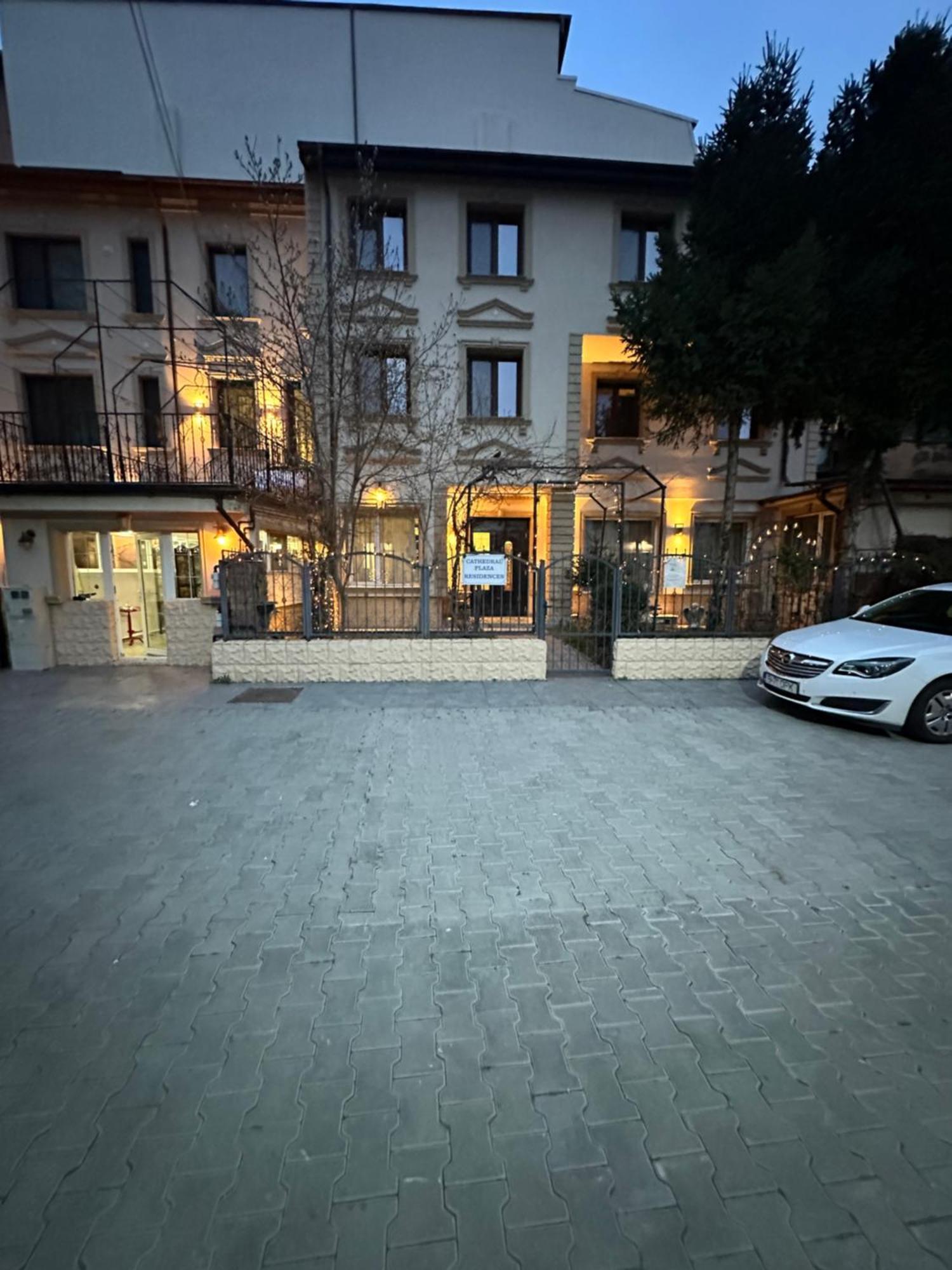 Hotel Cathedral Plaza Residences